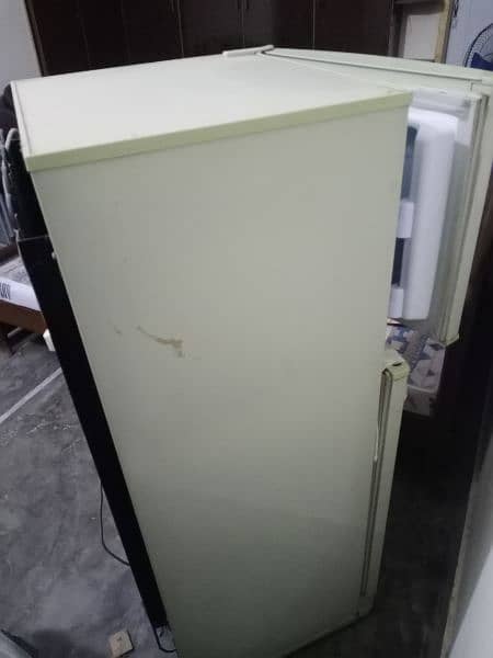 Pel Medium size Fridge for sale good condition 10/10 2