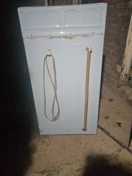 Asia washing machine in good condition 2