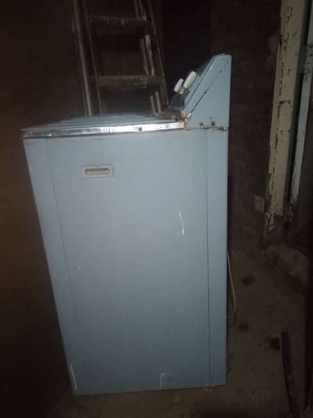 Asia washing machine in good condition 4