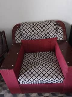 6 Seater sofa hai 03424853610es number par rbta kara 0