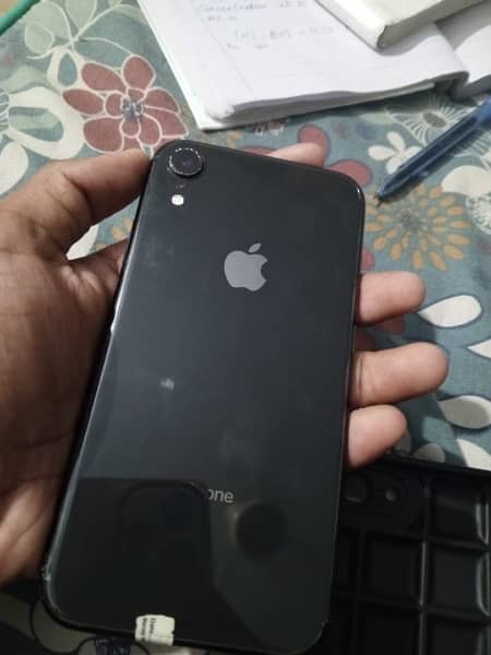 Iphone XR 4/64gb IOS 18 1