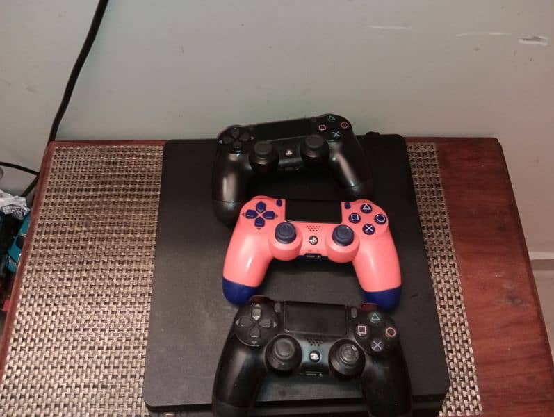 ps4 slim with box for SALE 1