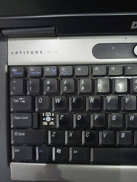 Dell Latitude D520 3