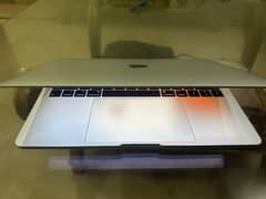 apple mac book pro 2017 13 inches