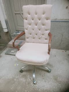 Executive chair