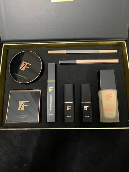 7F mini makeup eight-piece 2