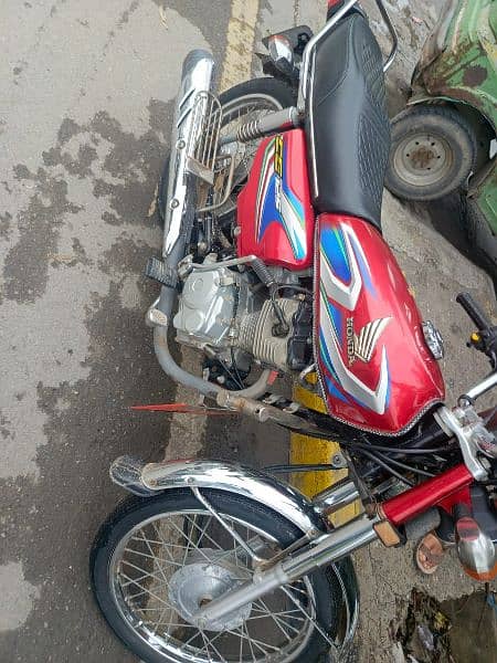 Honda 125 excellent condition 1