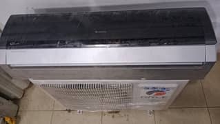 Gree 1 ton dc inverter G28G (0306=4462/443) Alaahh Seett