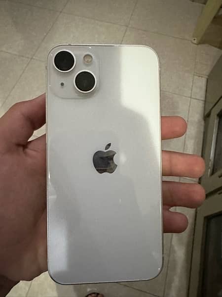 iPhone 13 white 0