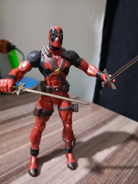 Marvel Deadpool and vintage 5