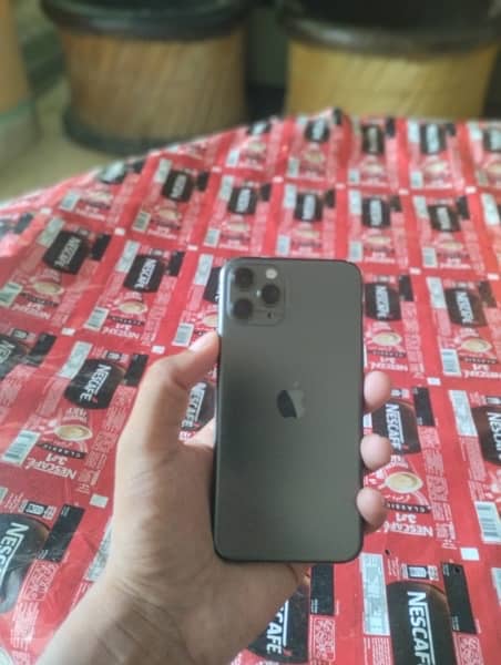 Iphone 11pro factry unlock 256Gb waterpack only batry servis pe ha 2