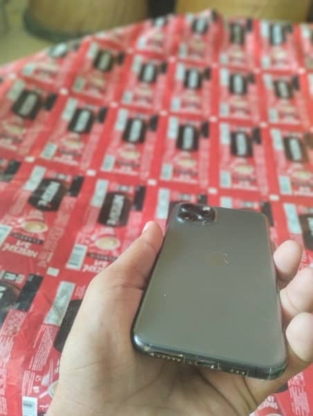 Iphone 11pro factry unlock 256Gb waterpack only batry servis pe ha 7