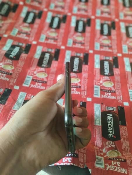 Iphone 11pro factry unlock 256Gb waterpack only batry servis pe ha 8