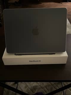 Macbook Air M3 Midnight 0