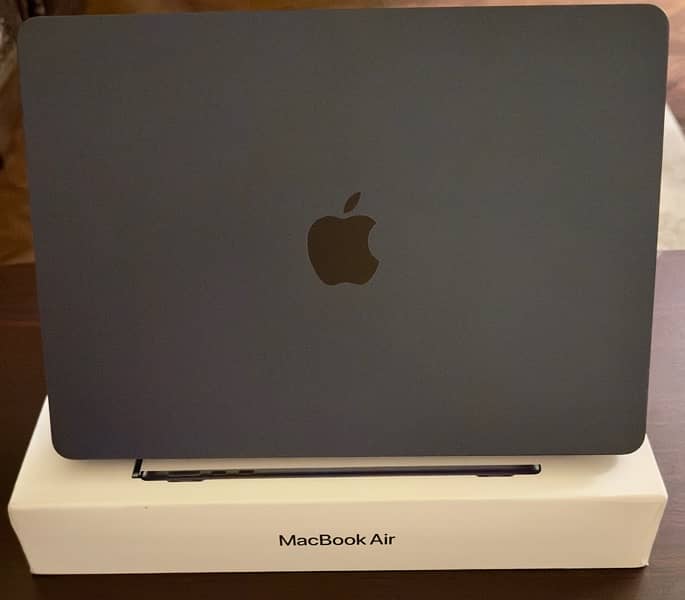 Macbook Air M3 Midnight 2