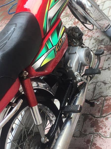 honda 70 saaf condition ha urgent sale please only call 3