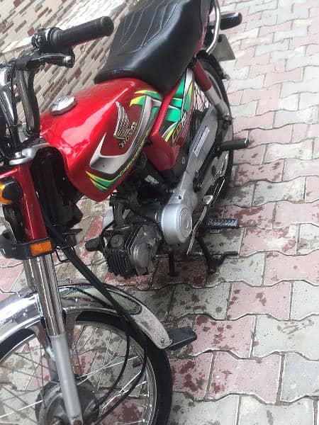 honda 70 saaf condition ha urgent sale please only call 5