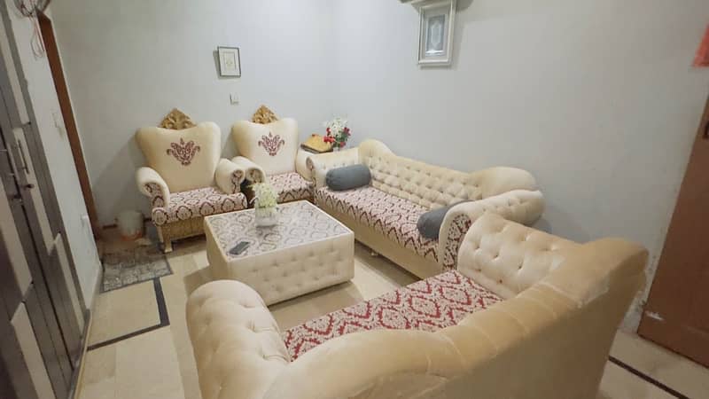 7 seater sofa set with dragable table 1