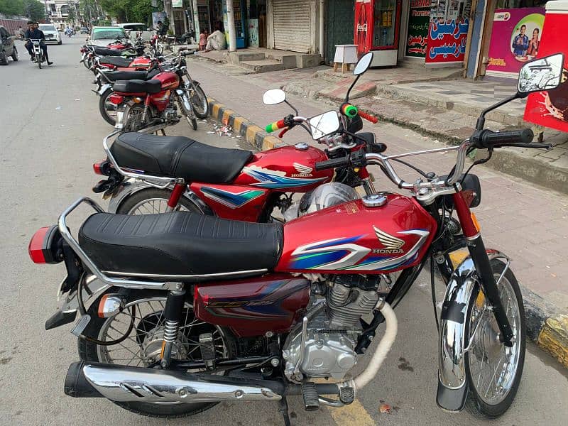 honda 125 bombastic condition for sale only lush push 1