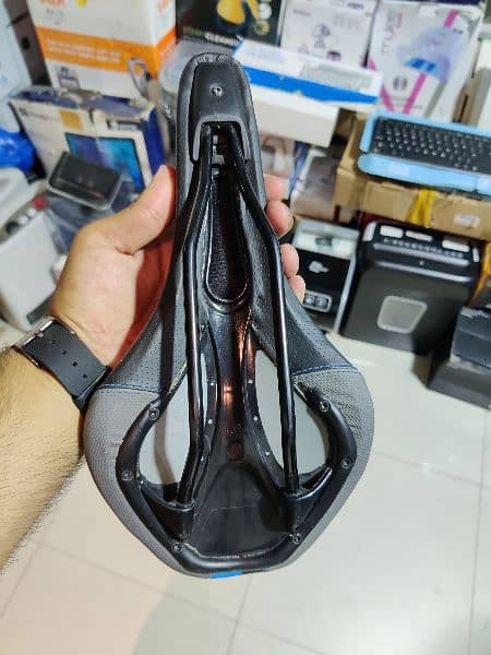 Bicycle's Seat / road bike seat 1