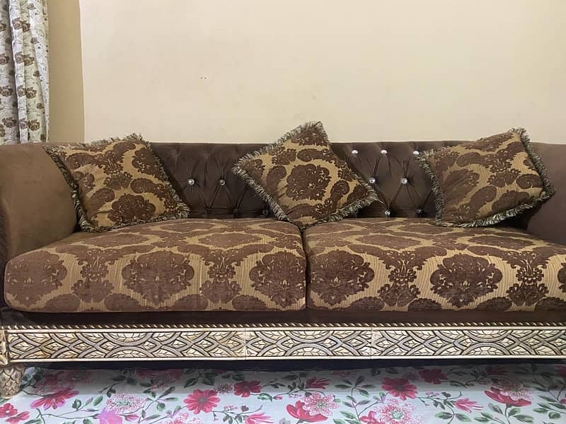 7 seater sofa with table 1