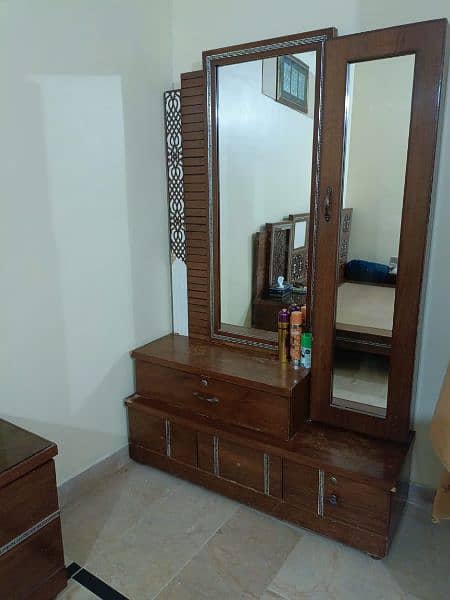 Furniture Set /Queen size Bed/wardrobe/Devider 4pc/Almari 4pc 2