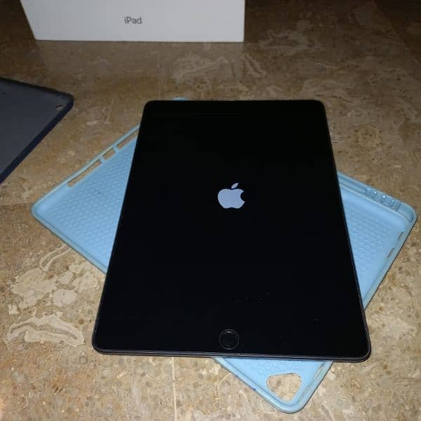 Ipad 9th generation 64 Gb WIFI Space gray 5