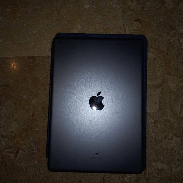 Ipad 9th generation 64 Gb WIFI Space gray 7