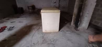 Dawlance deep freezer for sale 0