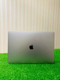 APPLE Macbook pro 2019 16” 32GB RAM 512GB SSD 4GB GRAPHICS