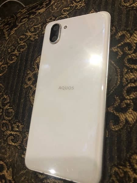 sharp aquos R3 0