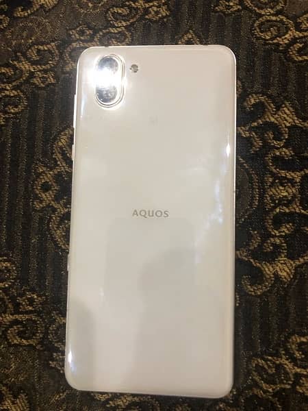 sharp aquos R3 1