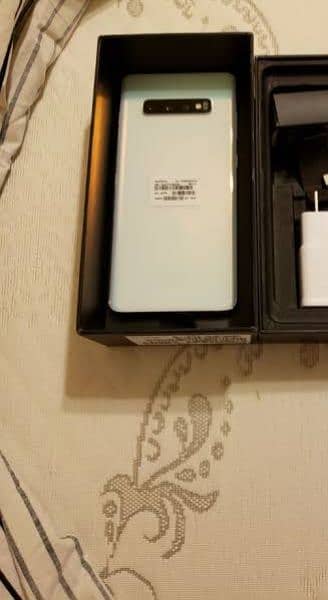 s10 plus full box 2