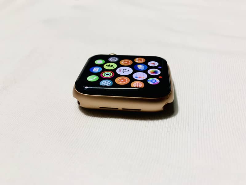 Apple Watch SE GPS plus LTE 4