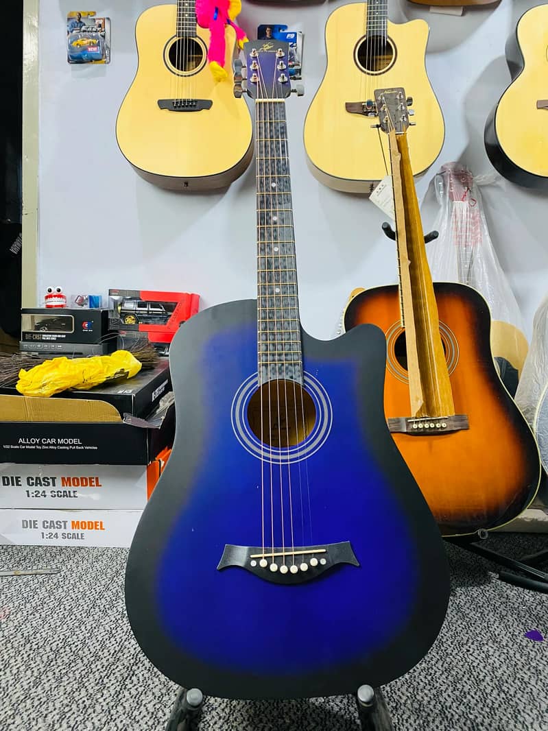 SALE SALE SALE Acoustic bignner guitar ( best for learning students) 7