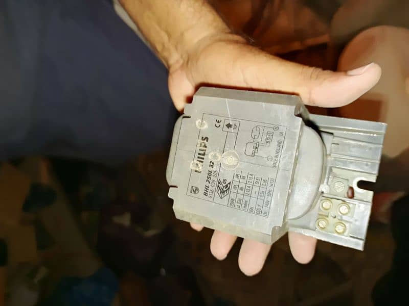 Son T Light Circuit Breakers HRC Street  Light Available Bulbs 0