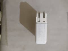 I am sale MacBook original charger 87w