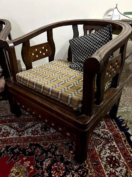 5 Seater Wooden Sofa set + Seithi + Center Table + 2 Side Tables 4