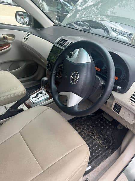 Toyota Corolla Altis 2012 6