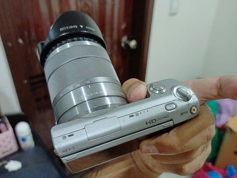 Sony Nex 5 with 18-55mm lens DSLR 6