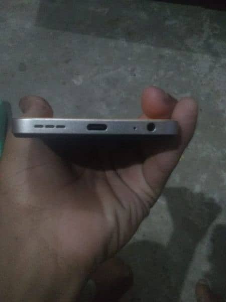 Infinix hot30i 4+4/128. foll zabardast phone. hy 2