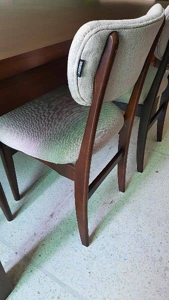 Dining table with 6 chairs for sale 4