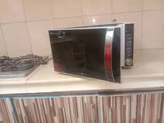 Dawlance oven in gudd condition.