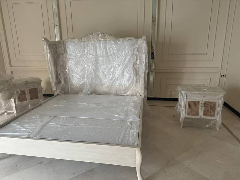 Pure sheesh Manor bed set 1