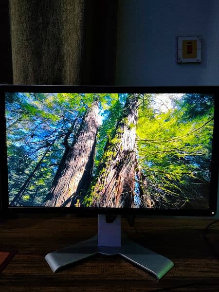 Monitor 24 Inch Dell E2422h Ips Monitor In 10/10 Condition 4