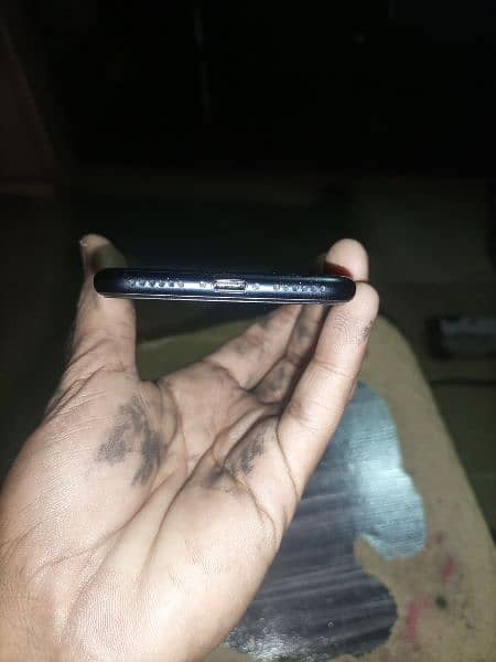 iphone 7 10 / 10 condition 2