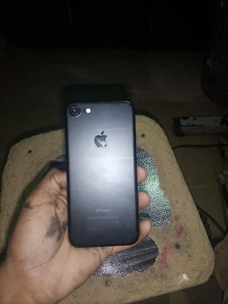 iphone 7 10 / 10 condition 3