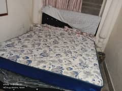 spring matress 1 month used only, 7 year warenty, 10 / 10 condition, 0