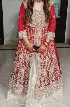 bridal lehnga worn once for 2 hours 0