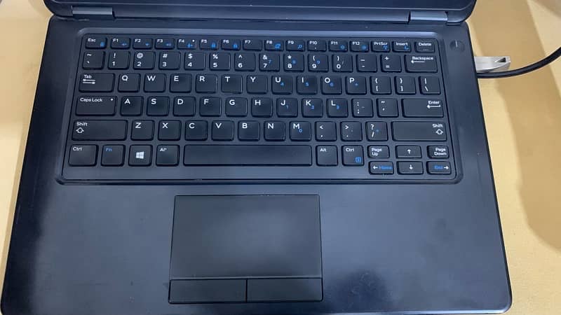 Dell latitude laptop i5 5th generation 3